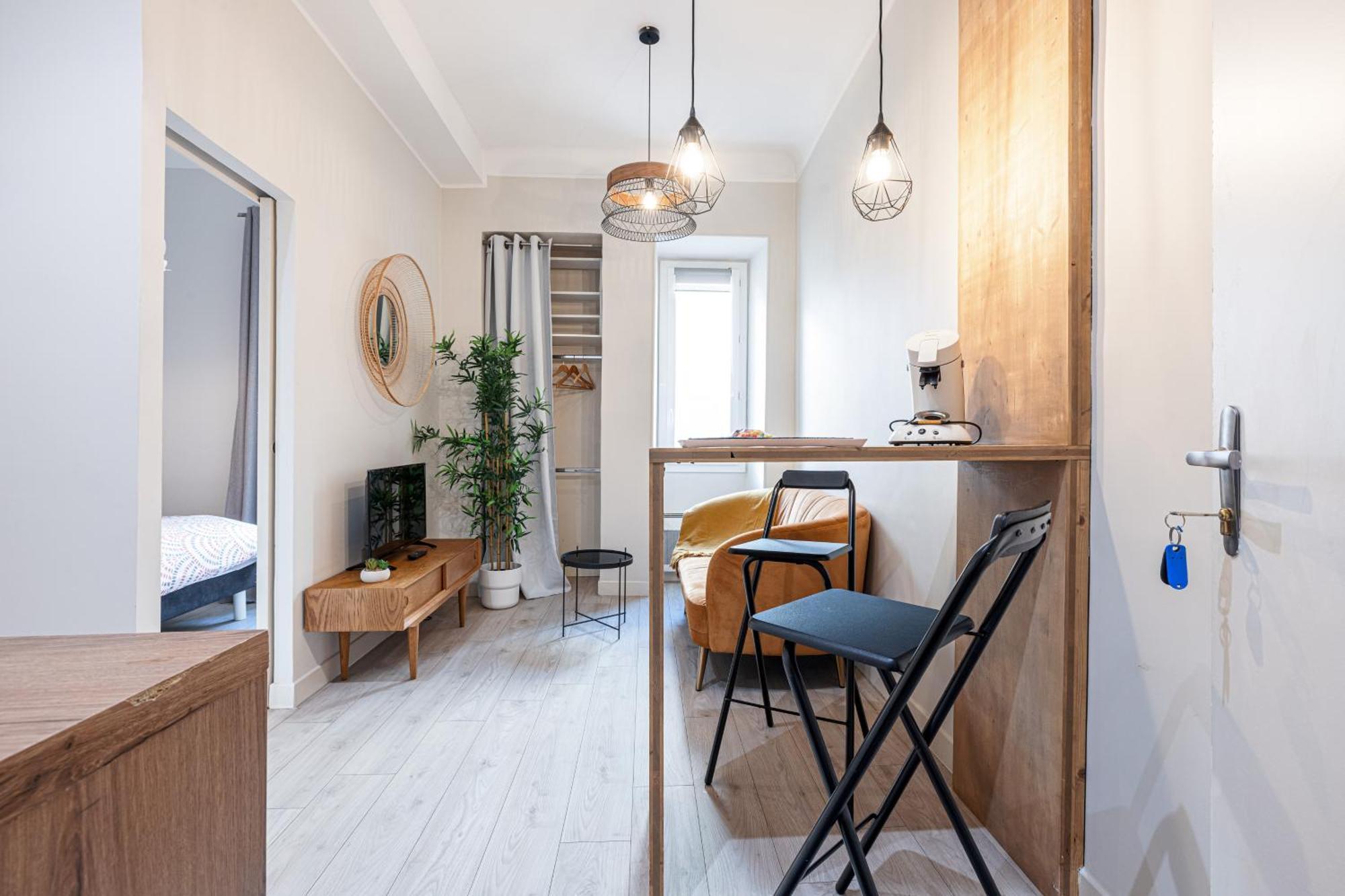 Le Petit Jean- Pres Gare Et Tram - Supermarches - Wifi - Apartment Nizza